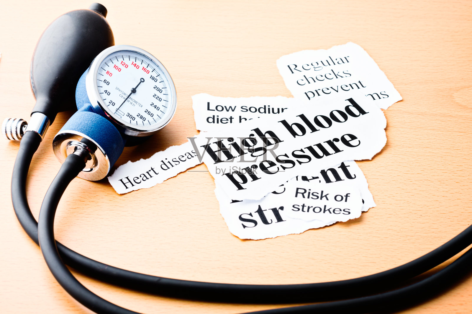 标题高血压与血压计照片摄影图片