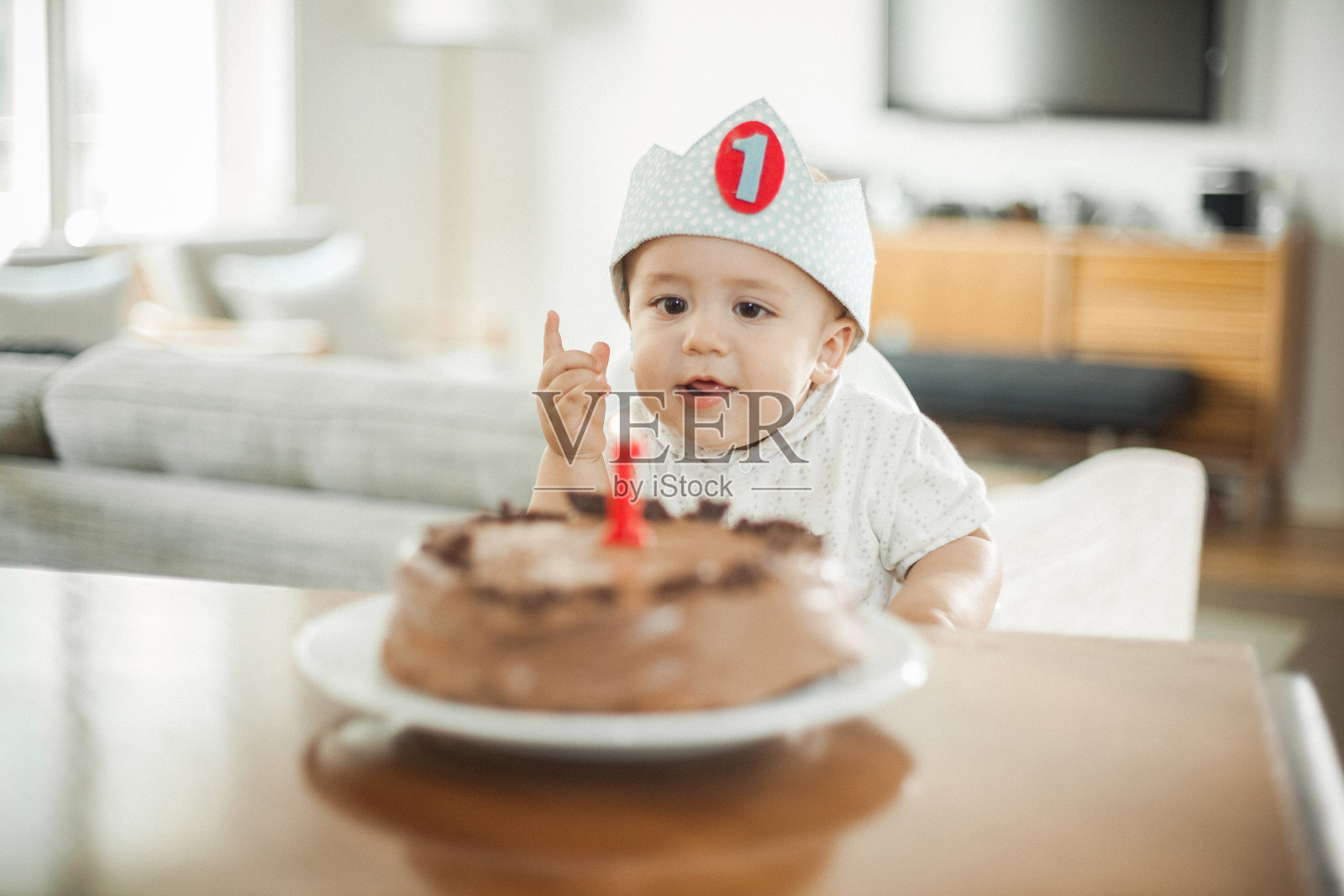 一岁男孩庆祝生日照片摄影图片