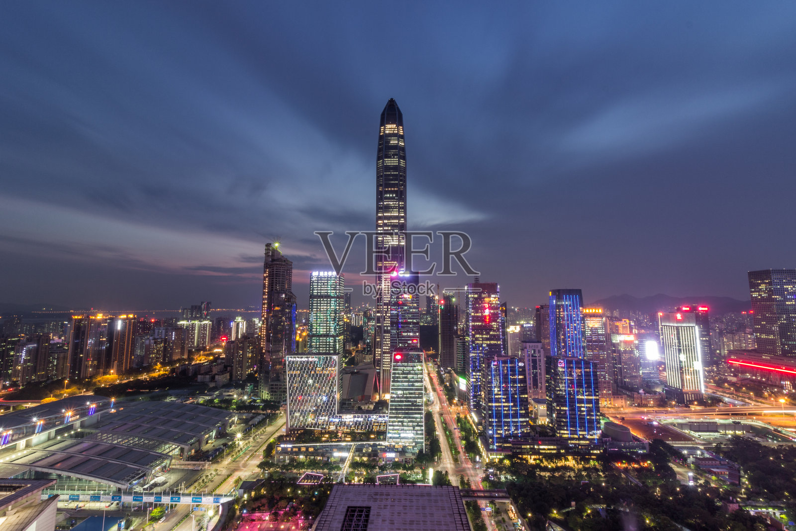 深圳平安国际金融中心夜景照片摄影图片