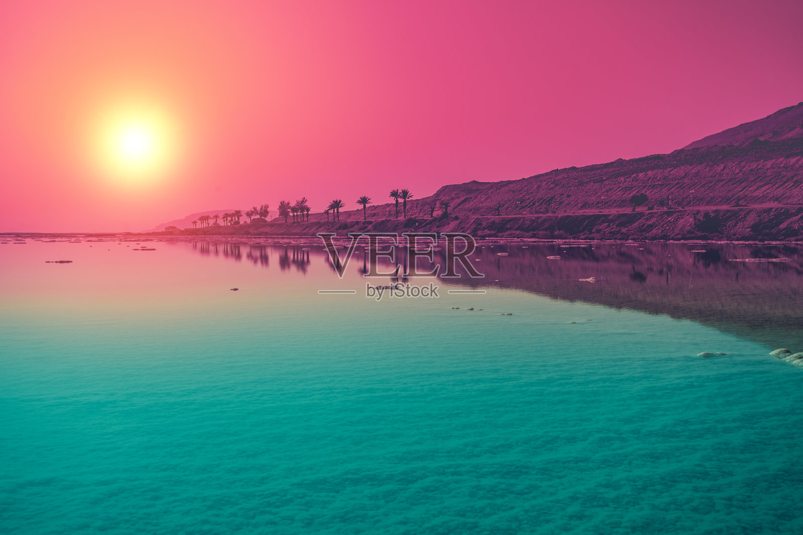 死海的日出。照片摄影图片