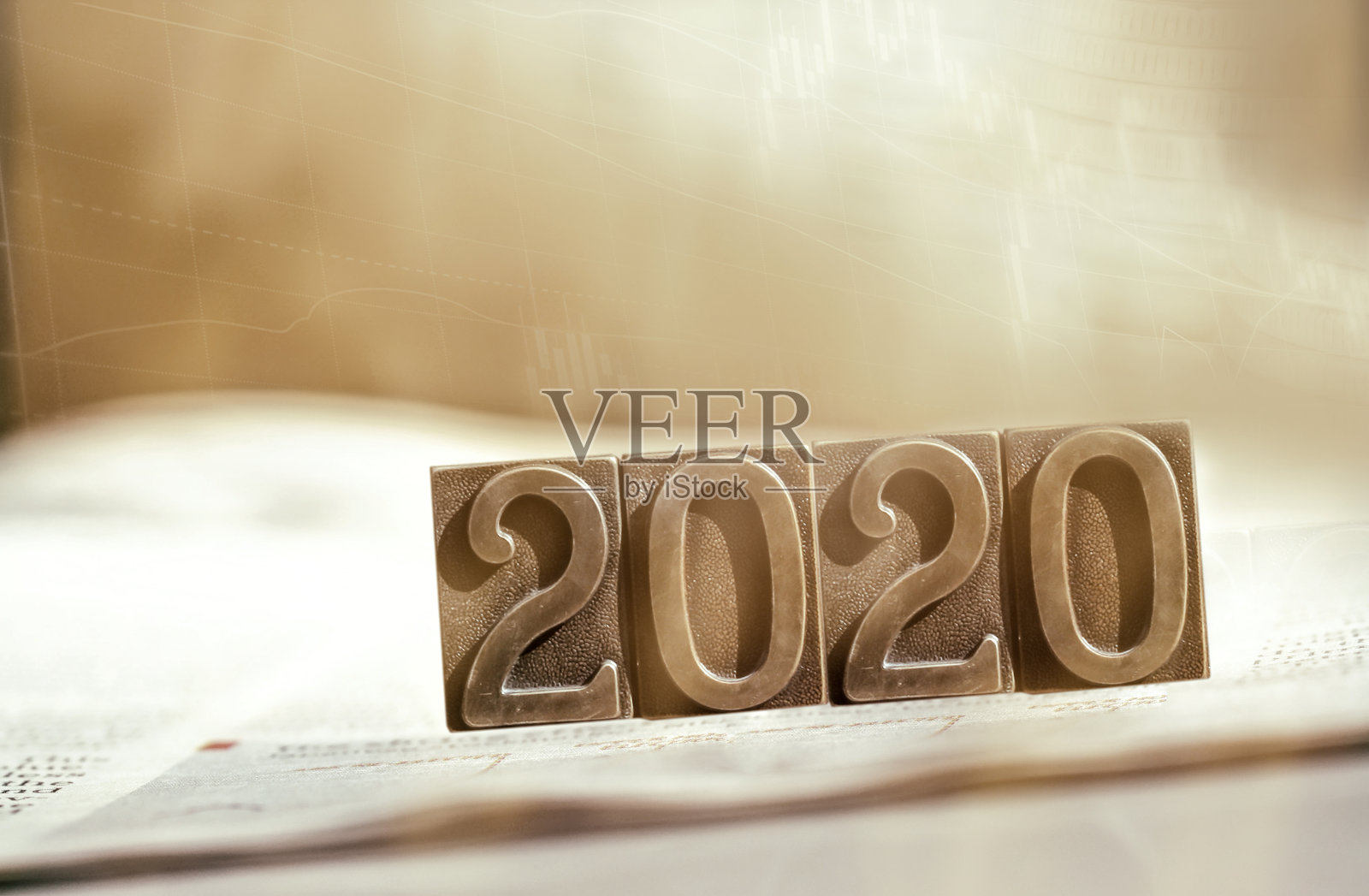 “2020”生锈的金属字母照片摄影图片