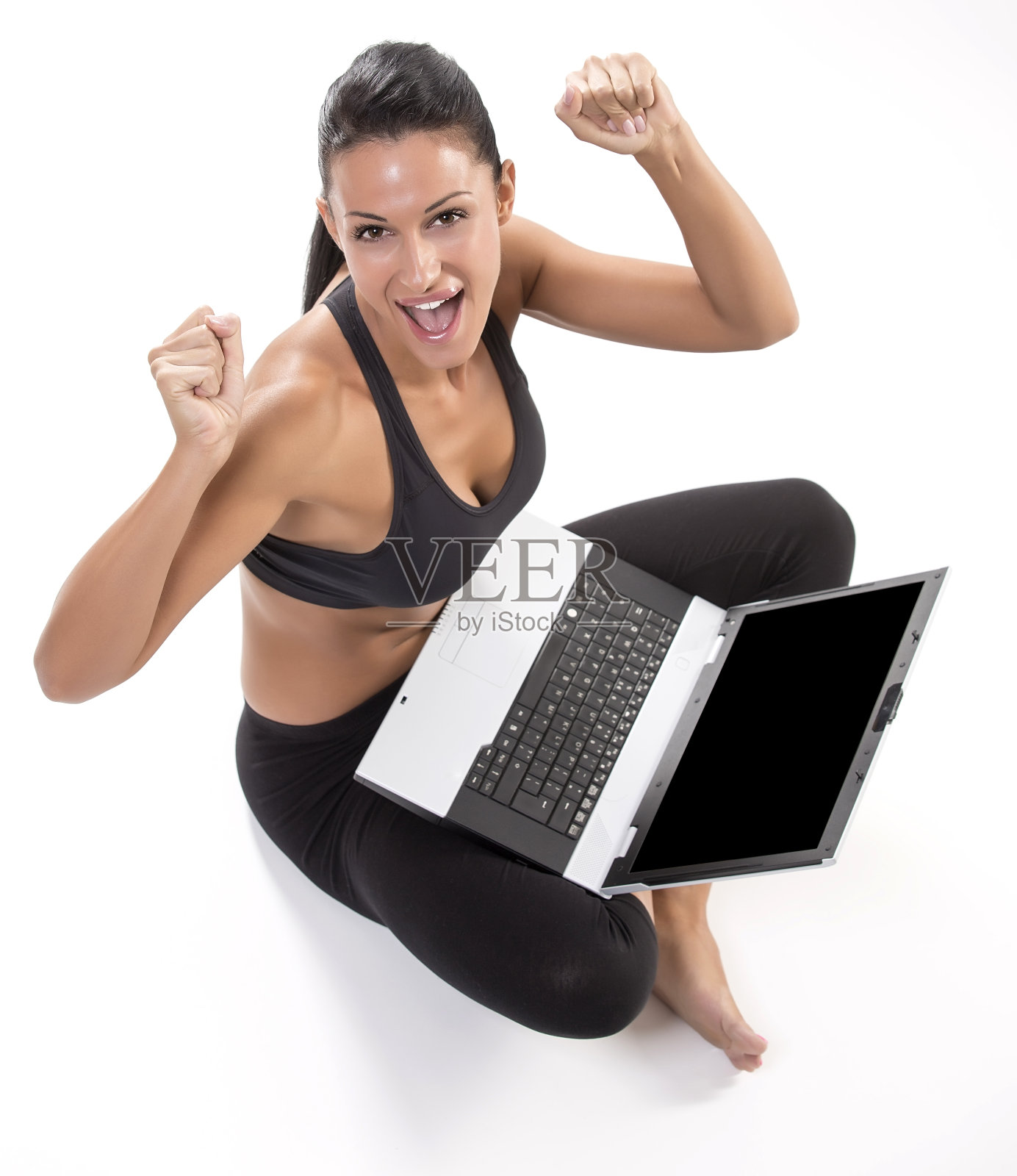 女人，笔记本电脑和体育娱乐。照片摄影图片