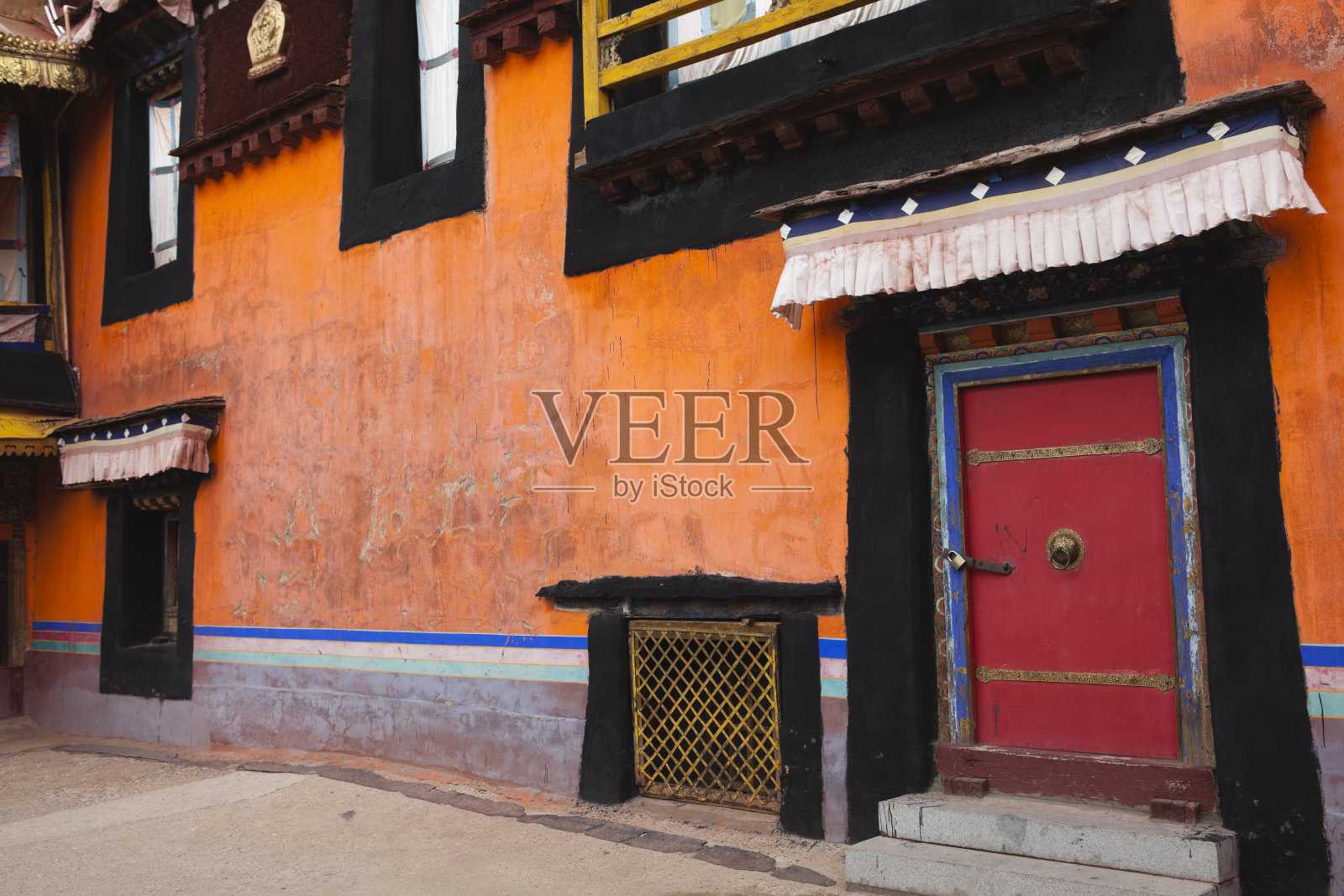 西藏:大昭寺内五颜六色的建筑照片摄影图片
