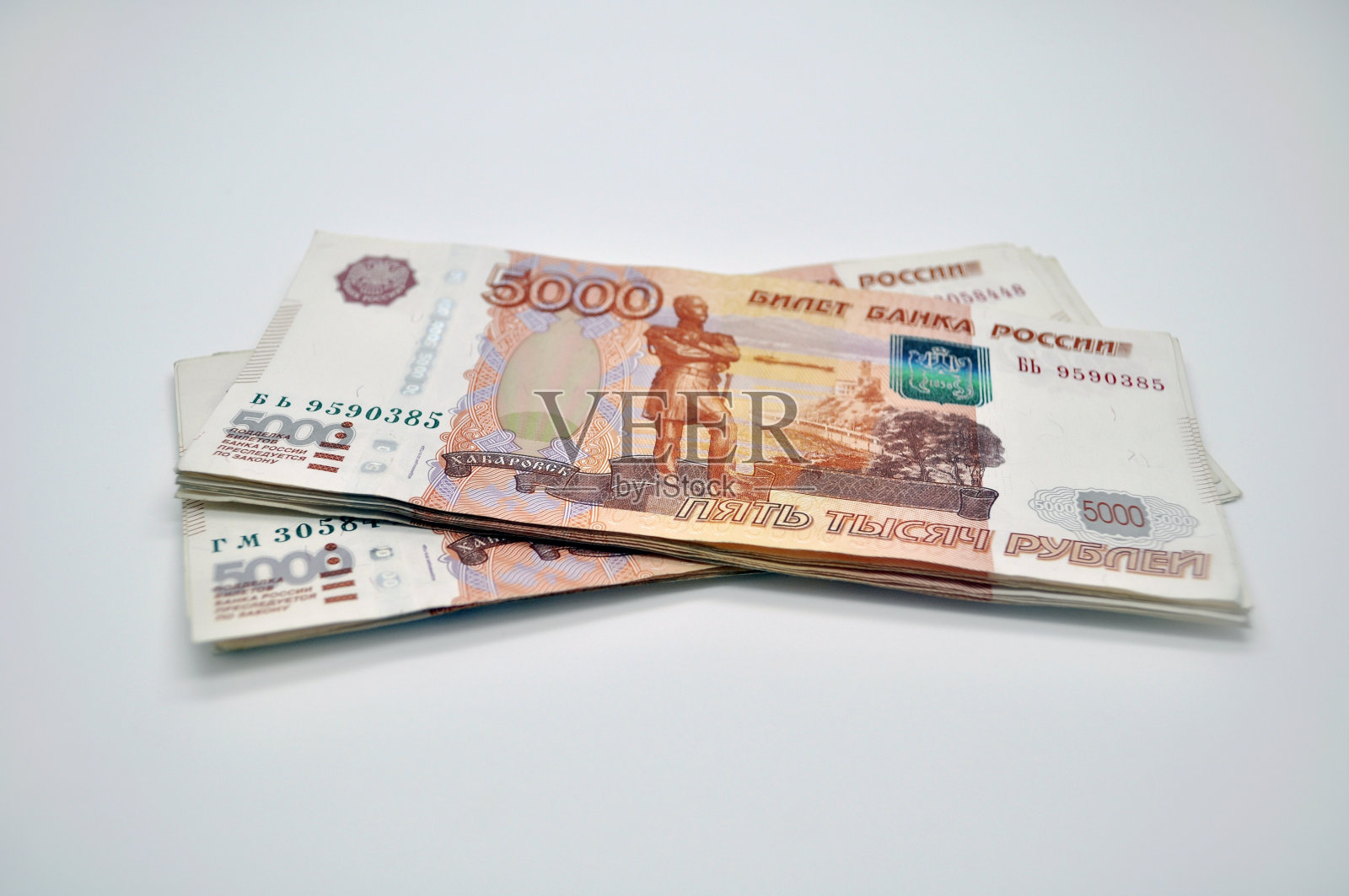纸币5000卢布的俄罗斯银行在白色背景俄罗斯卢布照片摄影图片