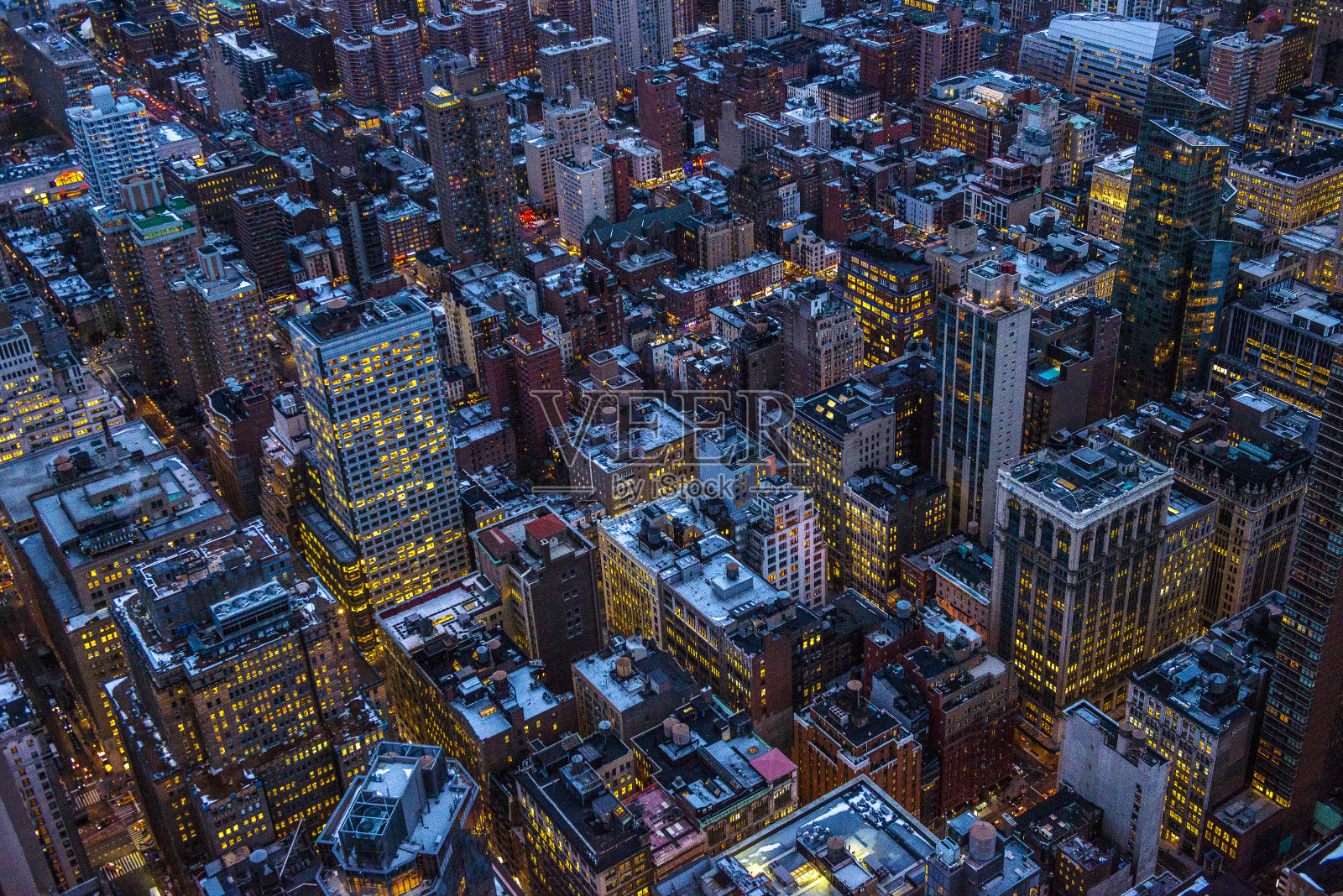 鸟瞰图曼哈顿天际线在黄昏的纽约市，纽约，美国照片摄影图片