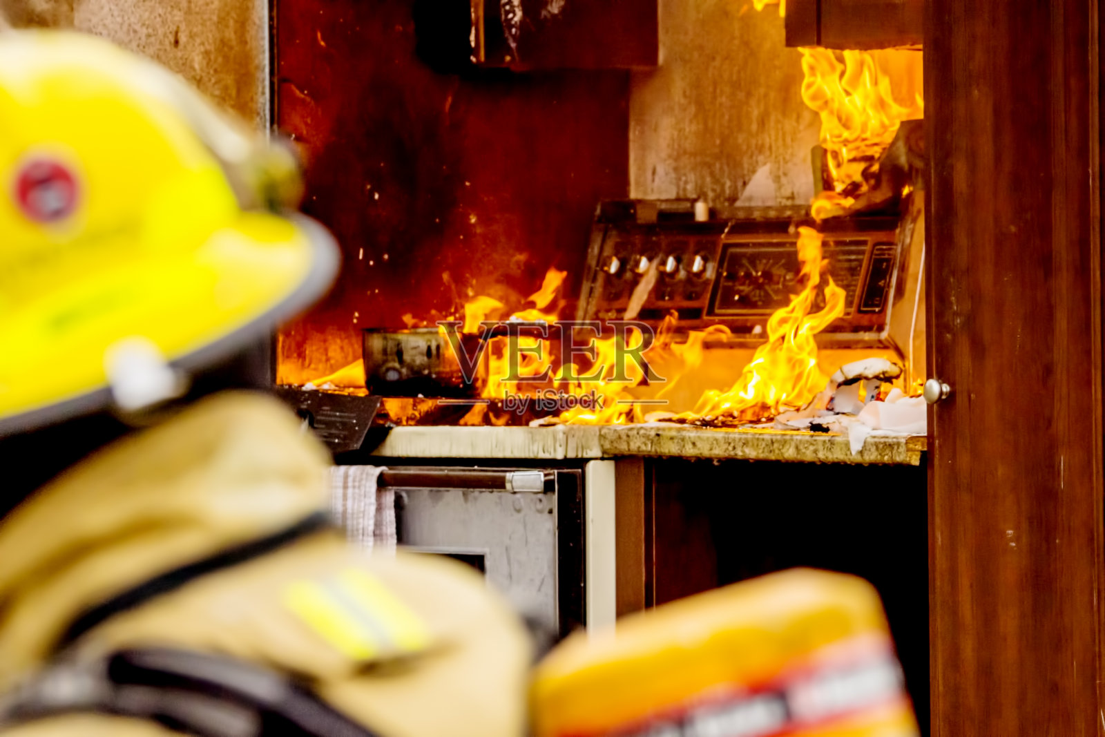 消防和厨房火照片摄影图片
