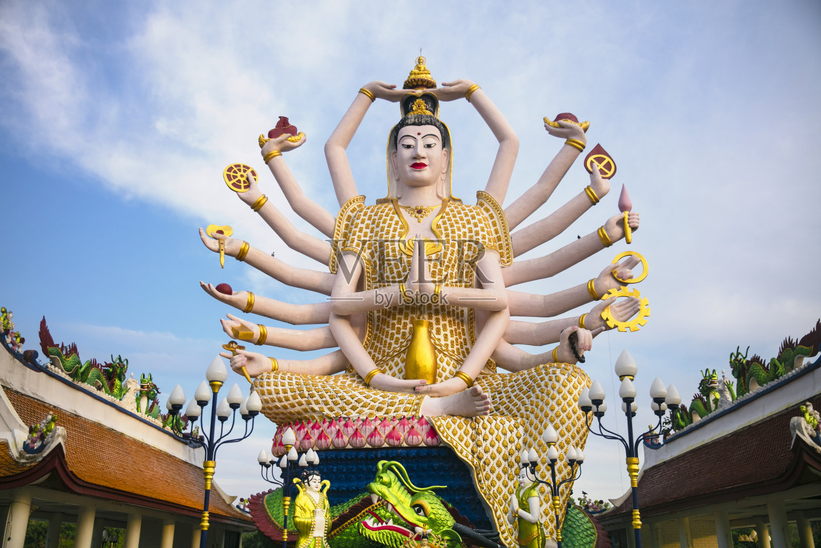 白莲寺18手观音神像，苏梅岛，苏拉特他尼照片摄影图片