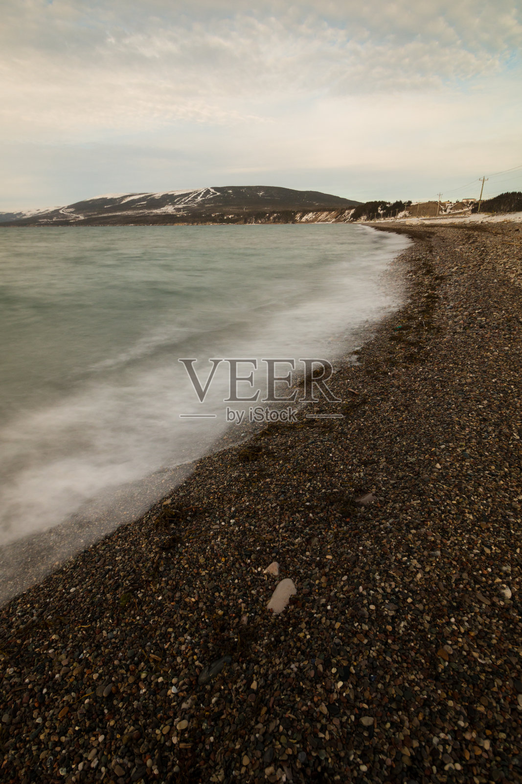 纽芬兰的砾石海滩照片摄影图片