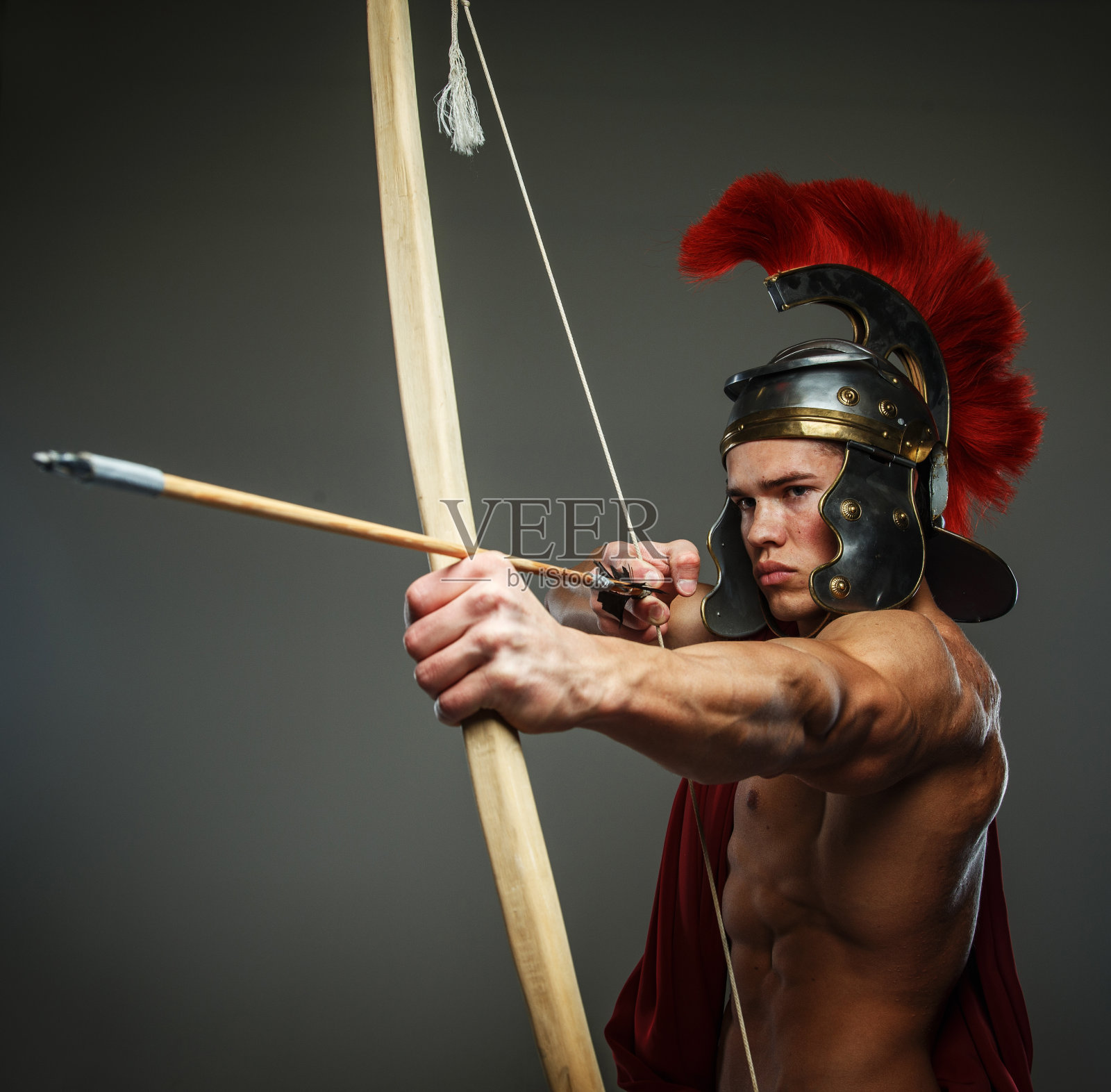 肌肉发达的罗马战士照片摄影图片