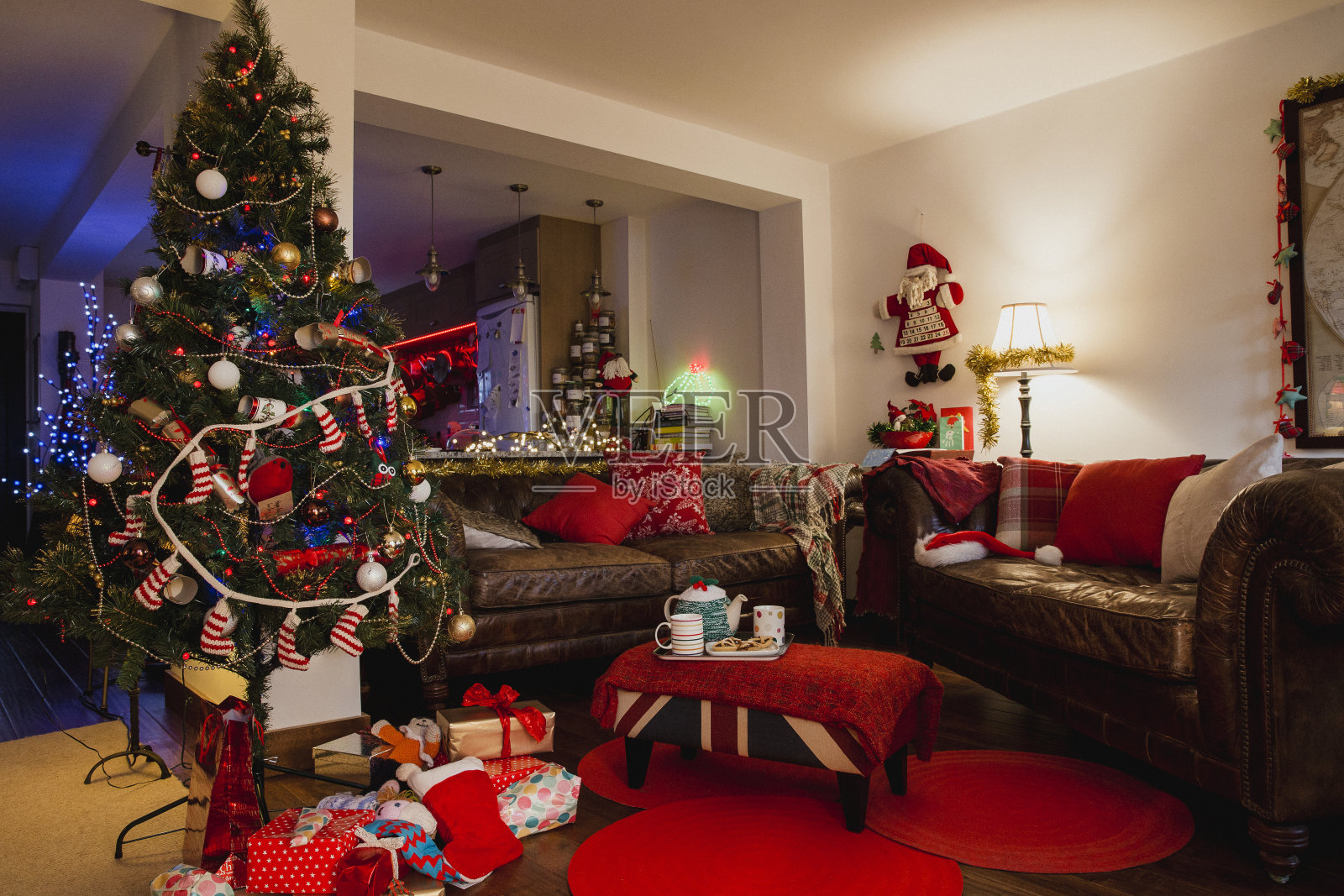 圣诞节丨客厅搭这几样就可充满圣诞气息。 - 随方设计南宁潮流生活家设计效果图 - 躺平设计家