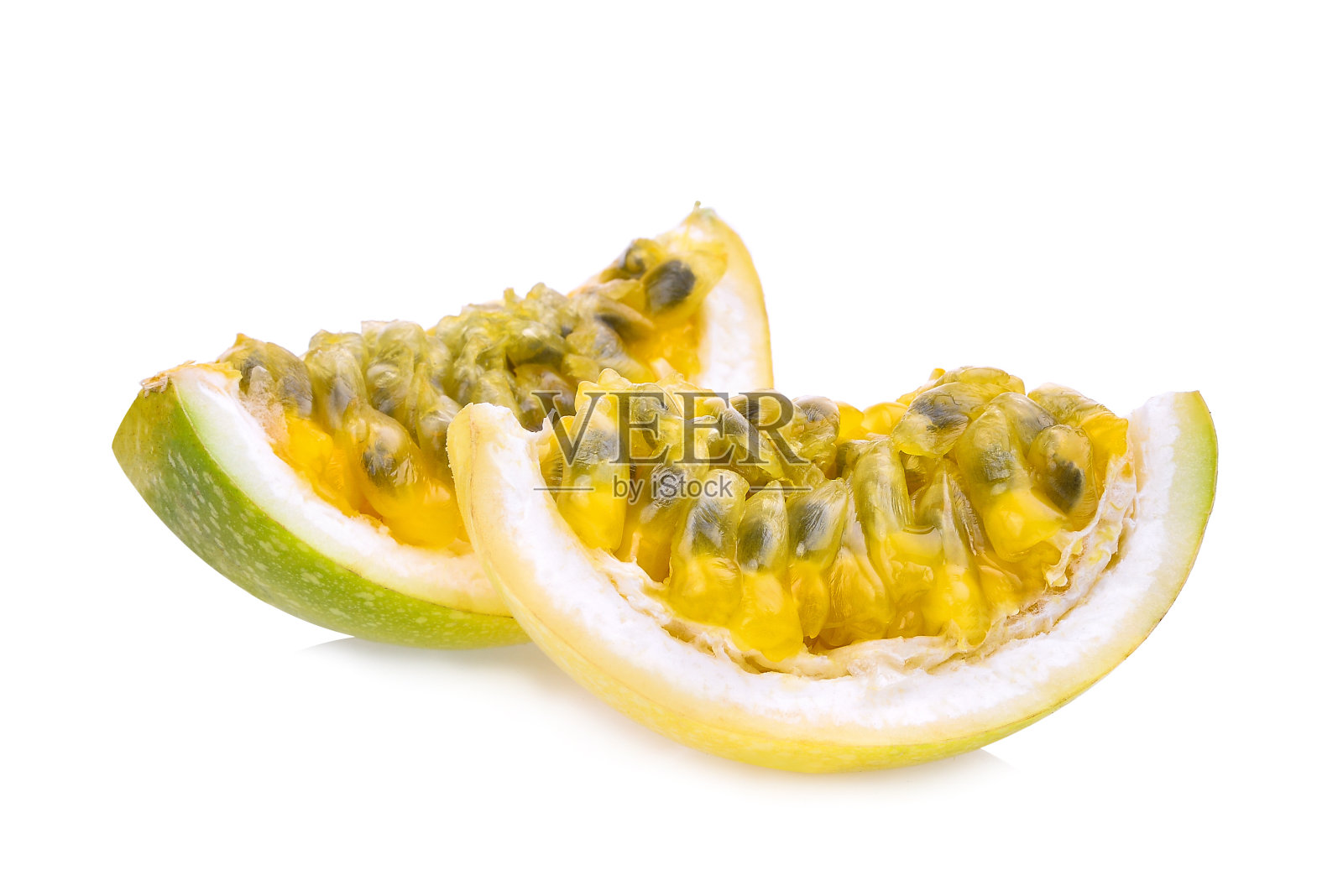 片百香果种子，热带水果孤立在白色背景照片摄影图片