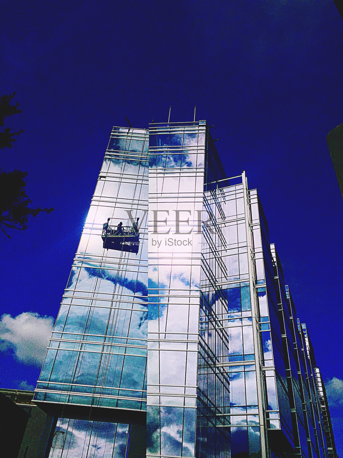 玻璃建筑，蓝天照片摄影图片