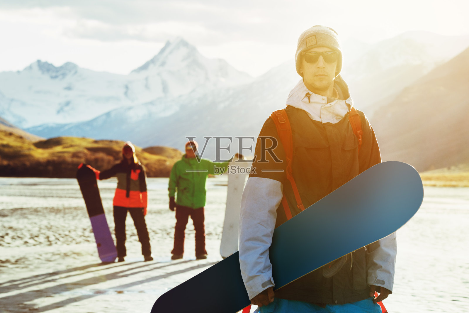 滑雪板朋友滑雪板滑雪概念照片摄影图片