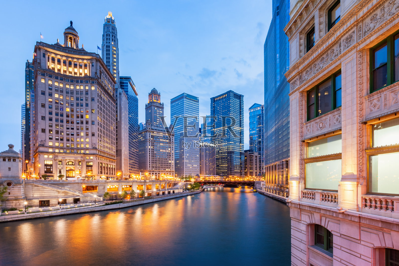 美国伊利诺斯州芝加哥和芝加哥河照片摄影图片
