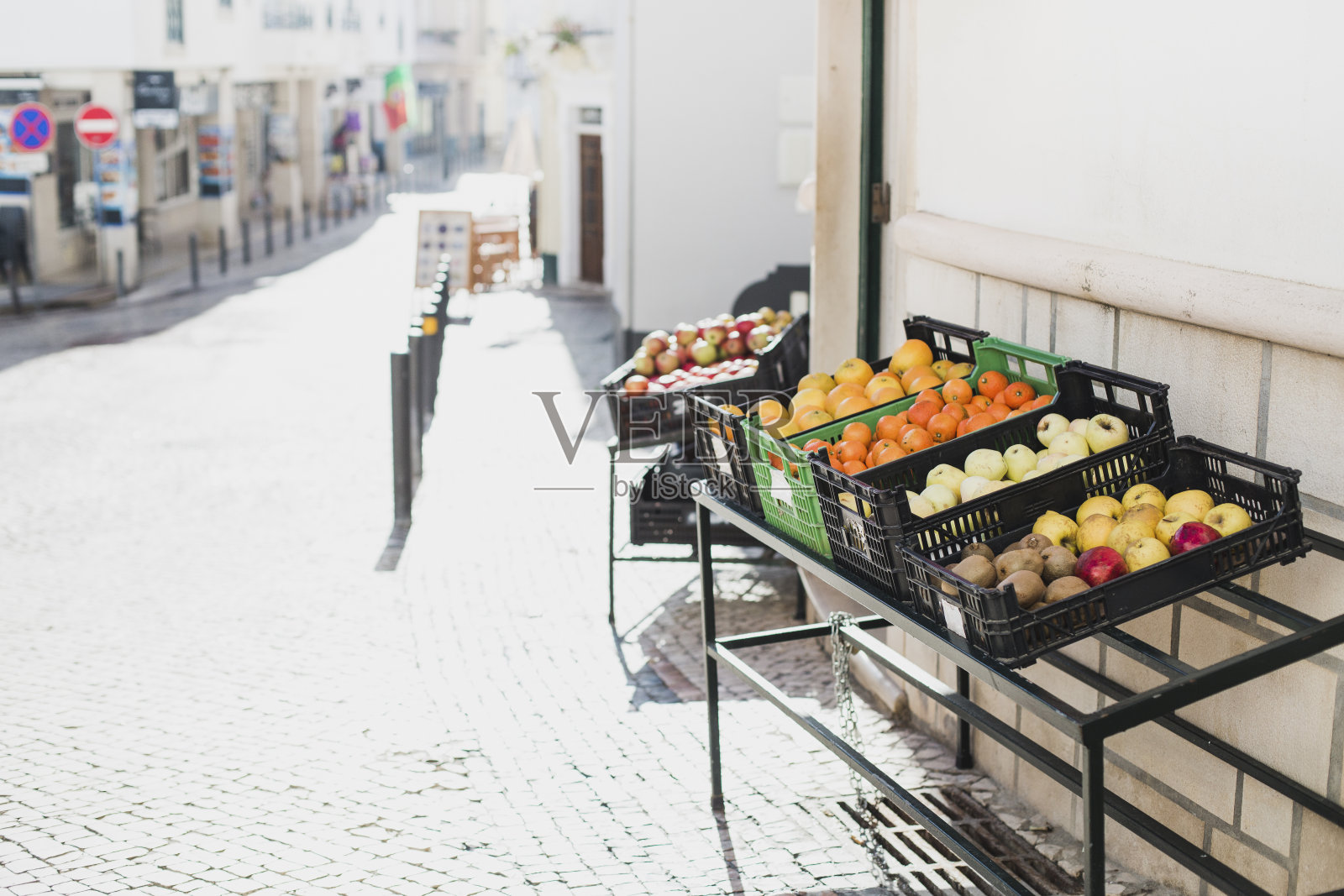 葡萄牙纳扎尔的街头水果照片摄影图片
