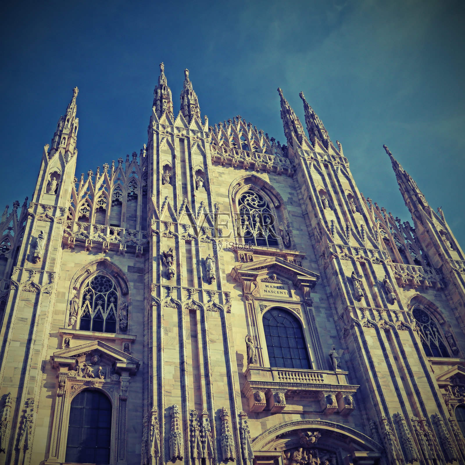 意大利米兰的哥特式大教堂，叫做大教堂照片摄影图片