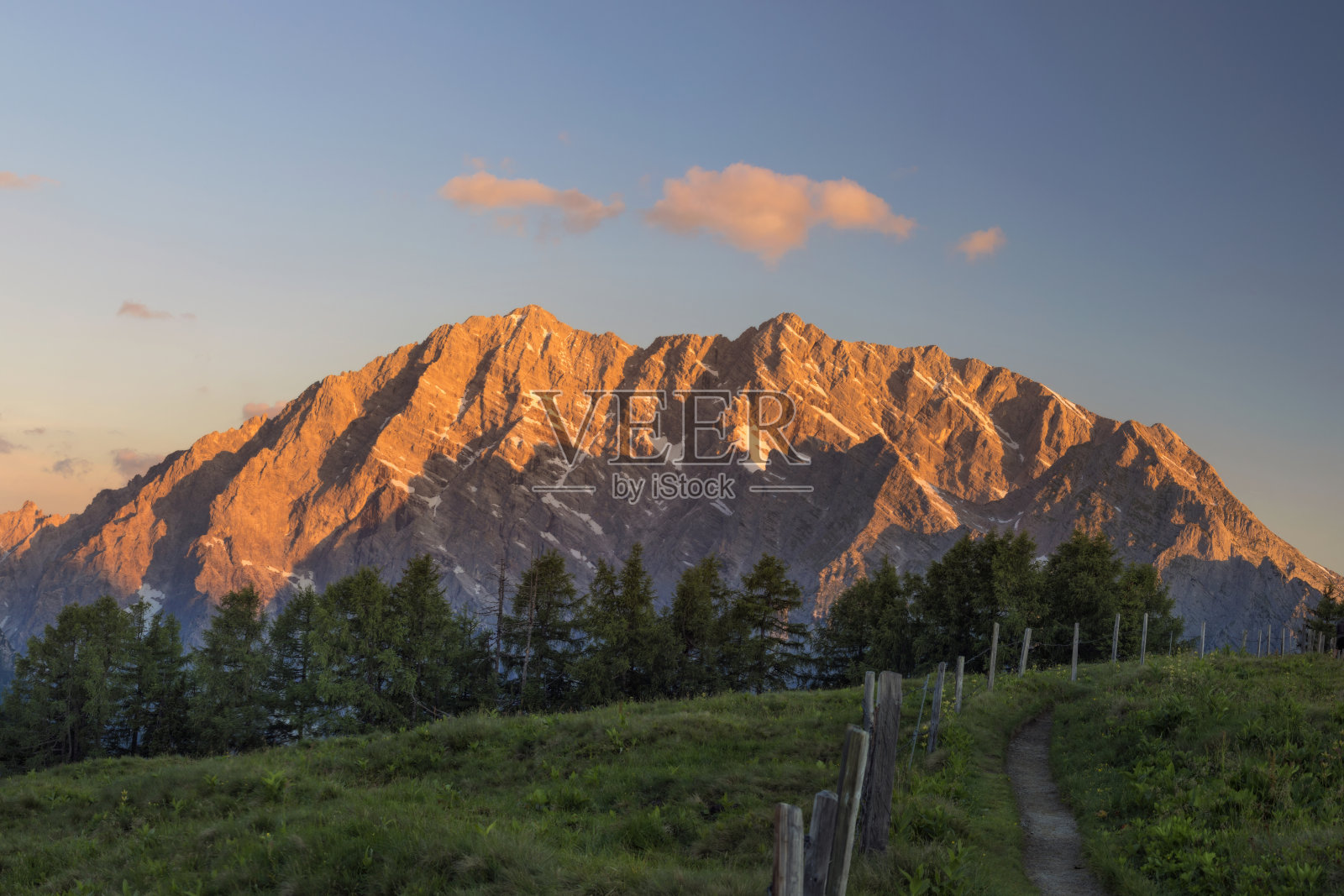 阿尔卑斯山格罗及瓦兹曼国家公园伯希特斯加登照片摄影图片