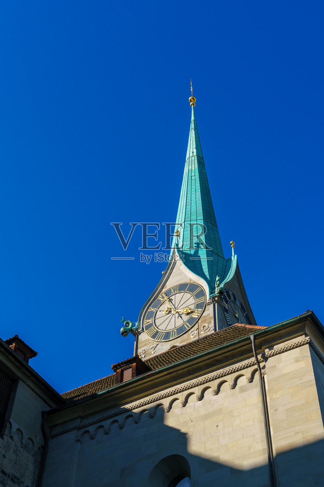 瑞士苏黎世Fraumunster教堂的钟楼照片摄影图片