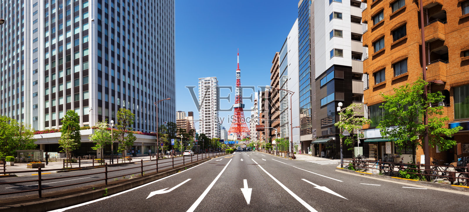 日本东京塔的全景照片摄影图片