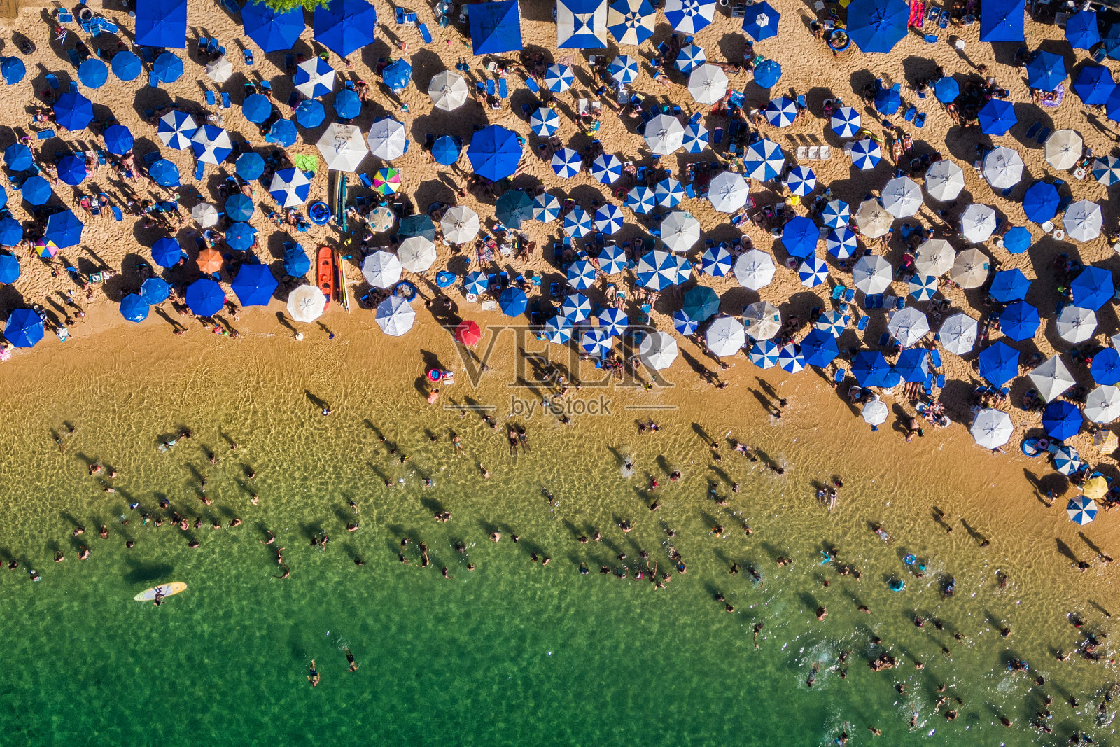 萨尔瓦多达巴伊亚，巴西，波尔图达巴拉海滩鸟瞰图照片摄影图片