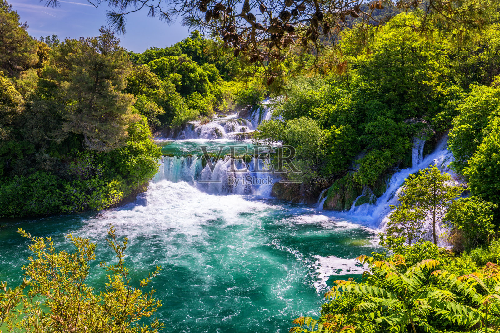 克尔卡瀑布，国家公园，达尔马提亚，克罗地亚。Krka国家公园，Roski Slap位置，克罗地亚，欧洲。美丽的地中海国家世界。旅游概念的背景。照片摄影图片