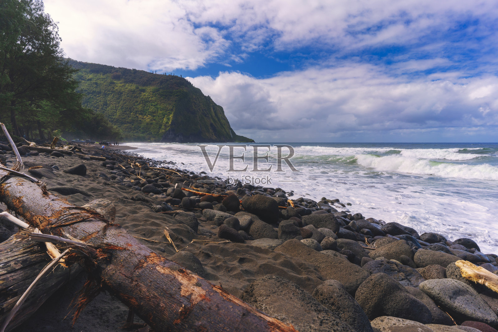 夏威夷大岛的Waipio湾黑沙滩照片摄影图片