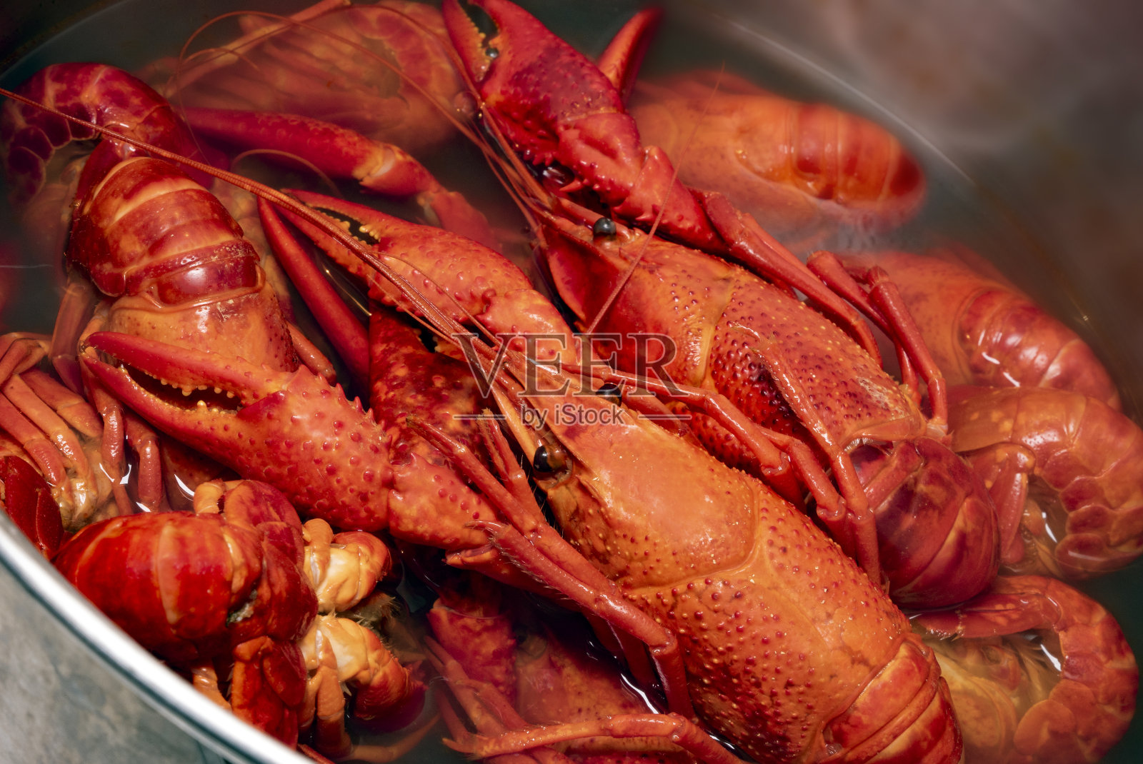 新鲜的红煮小龙虾照片摄影图片