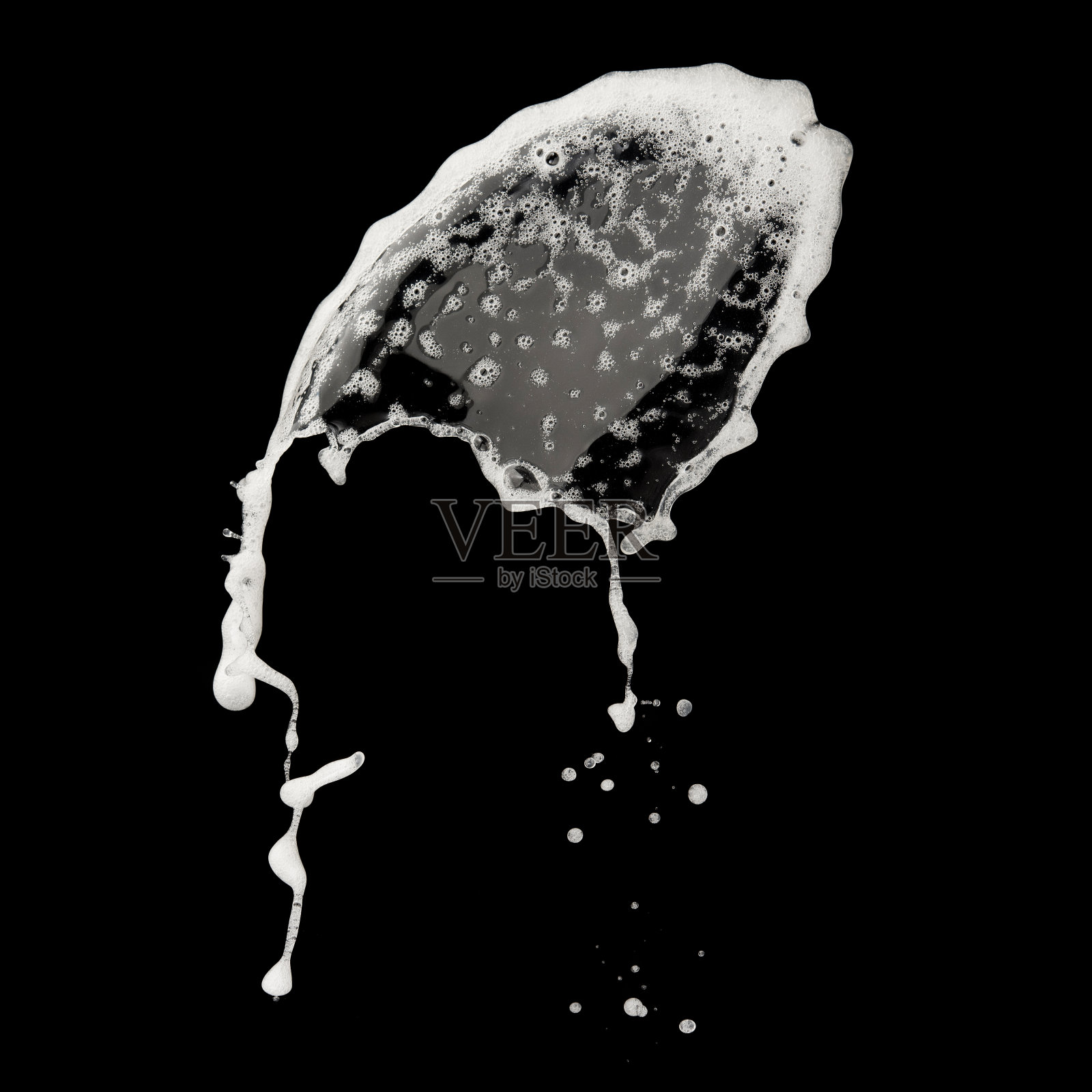 白色泡沫泡沫飞溅爆炸在空中黑色背景，定格停止运动的照片对象设计照片摄影图片
