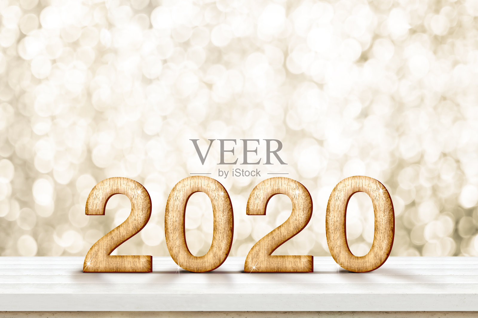 新年快乐2020黄金光泽(3d渲染)在白色木桌上闪闪发光的黄金散景墙，横幅展示或蒙太奇产品的假日促销和在线内容广告。照片摄影图片