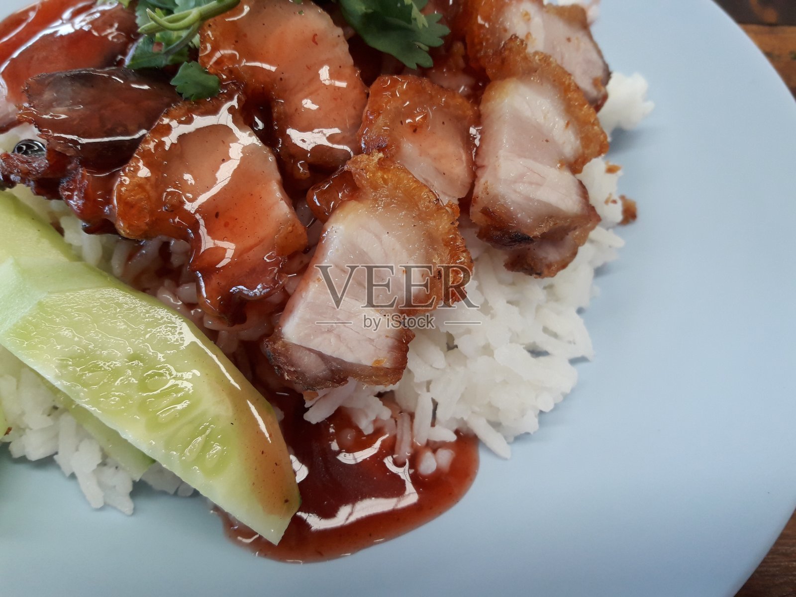 红烧肉配米饭照片摄影图片