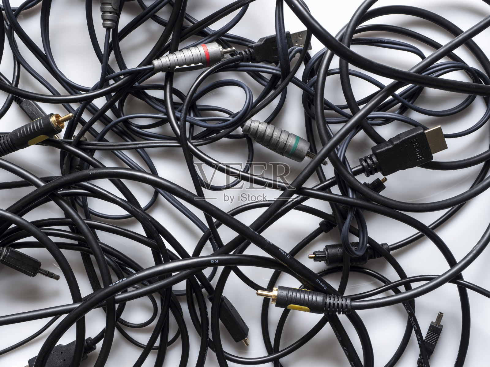 许多复杂的电缆照片摄影图片