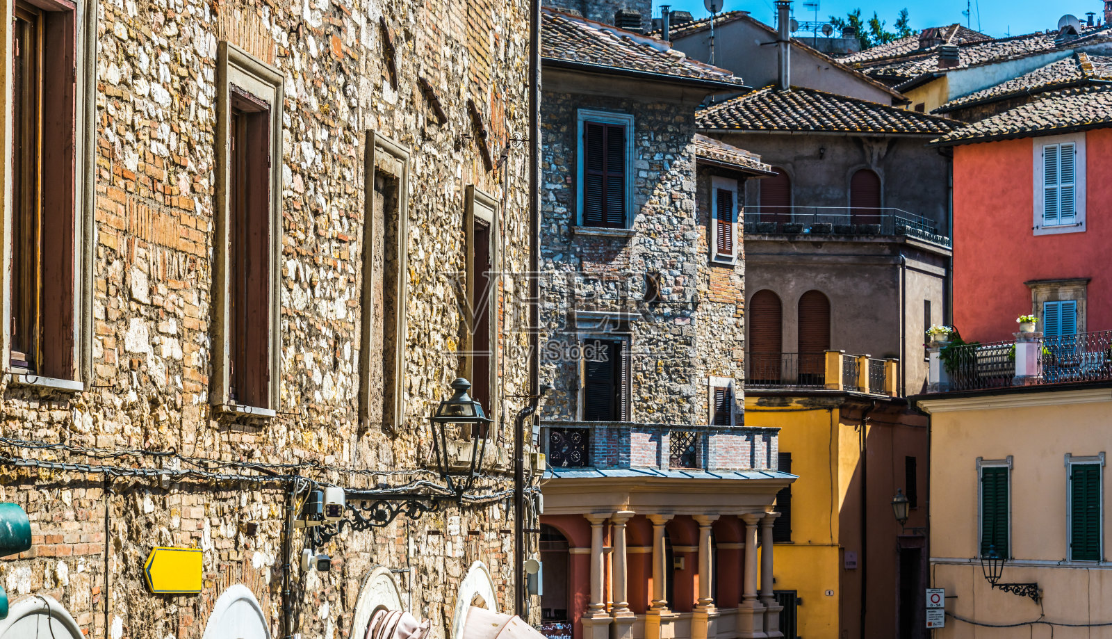 意大利翁布里亚的古老山城纳尔尼的建筑照片摄影图片