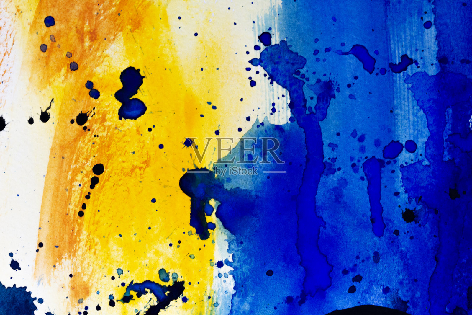 水彩彩色纹理背景。手绘水彩抽象画蓝黄色与黑色尖锐的笔触。水彩溅照片摄影图片