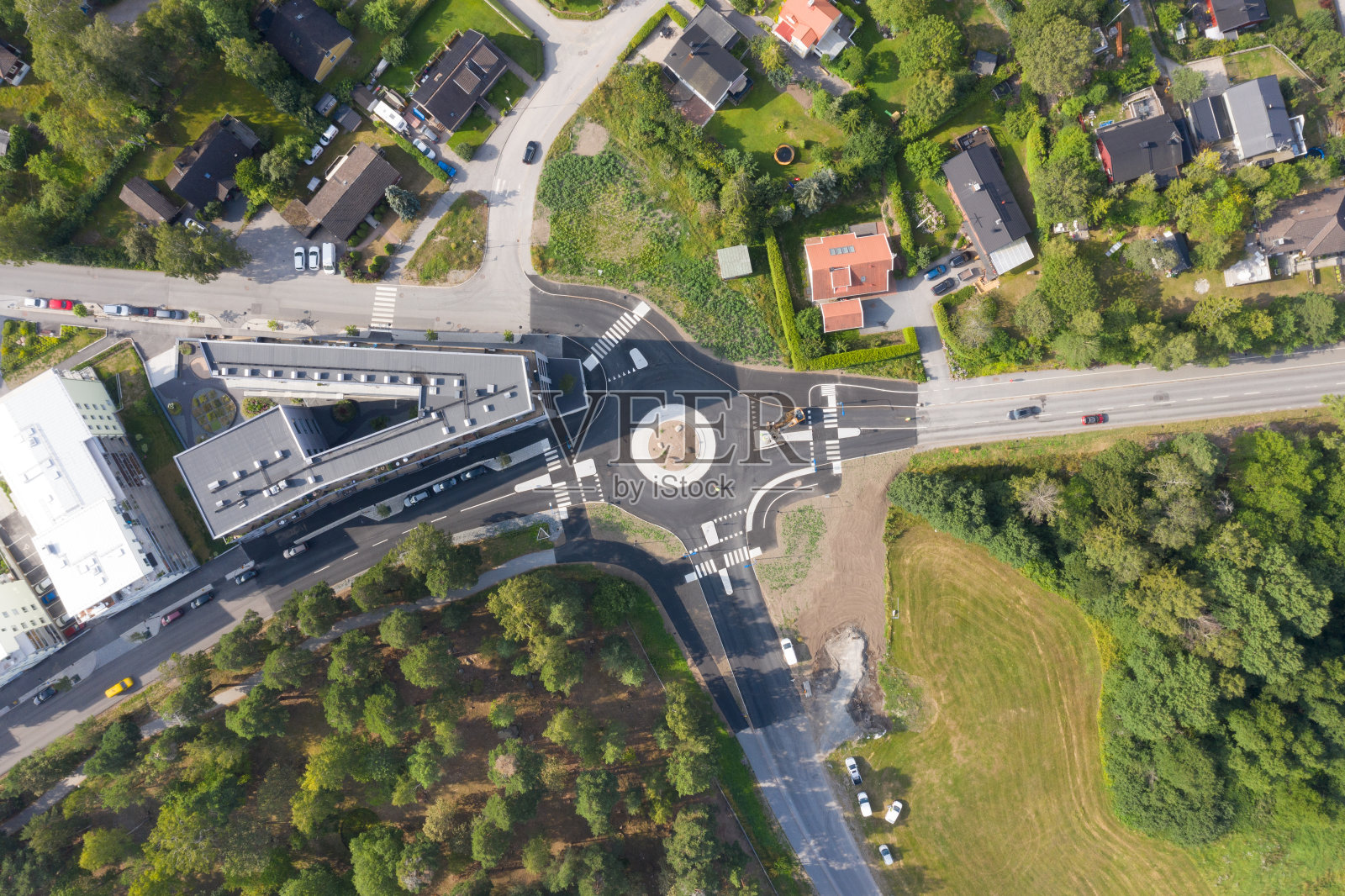 瑞典斯德哥尔摩，哈格维克，索伦图纳，交通圈的道路施工照片摄影图片