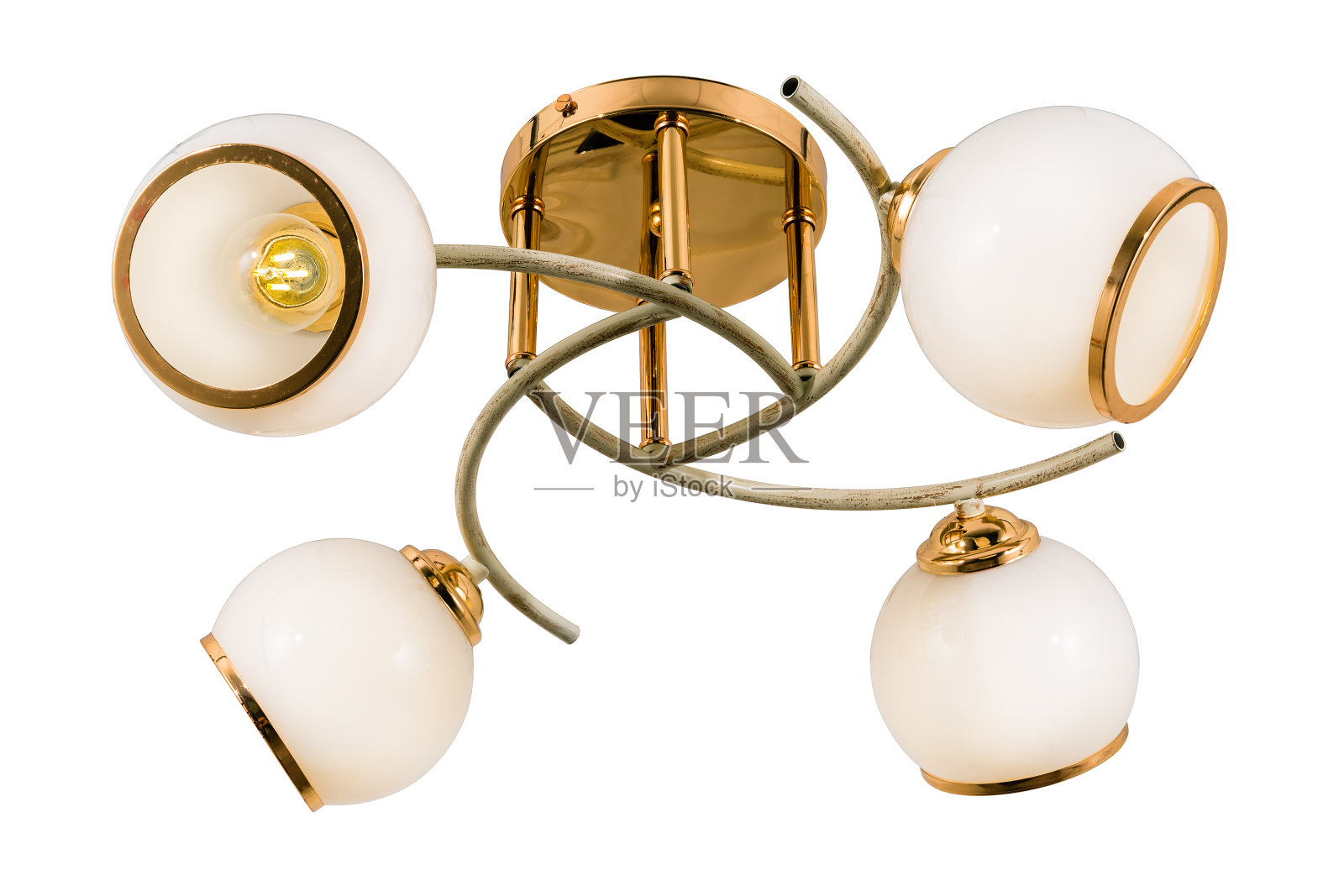 白色四盏吊灯与一个金色的底座和白色哑光阴影照片摄影图片