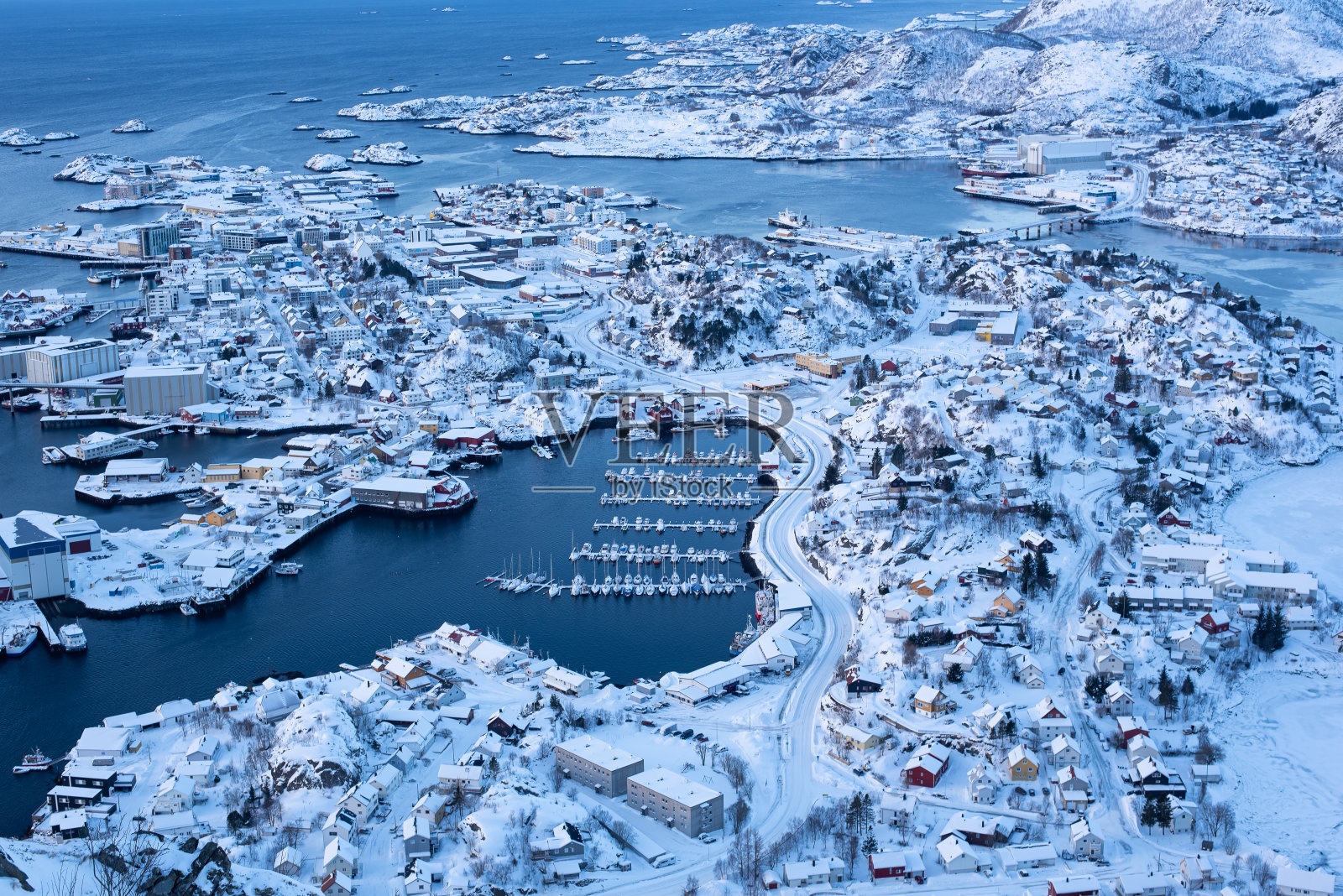 鸟瞰图斯沃瓦尔市挪威的小港口在冬季，挪威照片摄影图片