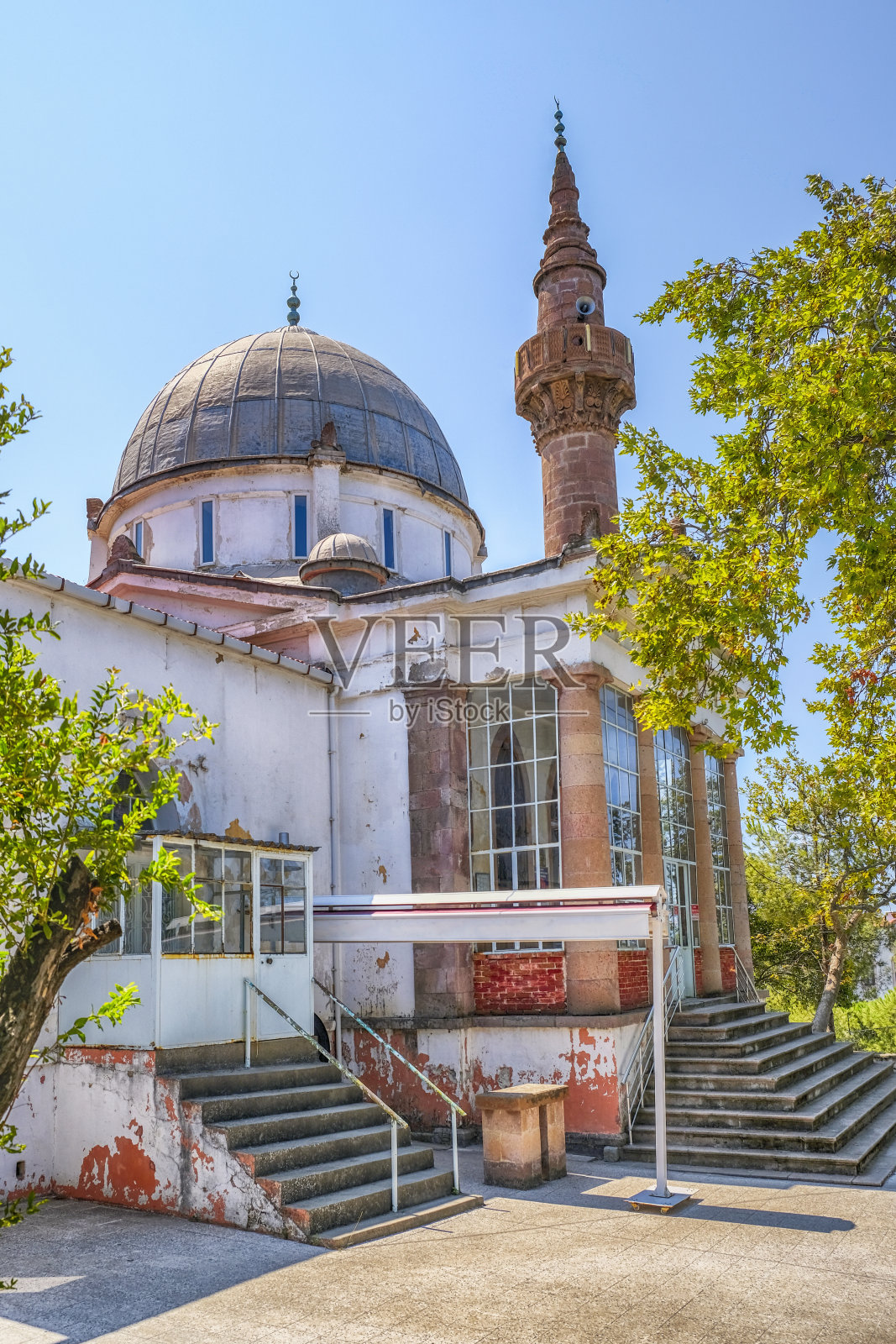 艾瓦利克的哈米迪耶清真寺照片摄影图片